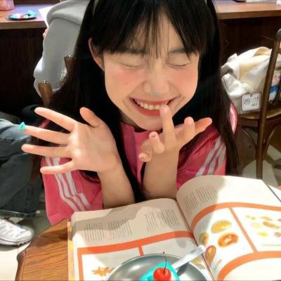 疯疯癫癫的阿兹洛